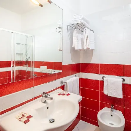 Regina Hotel 3*