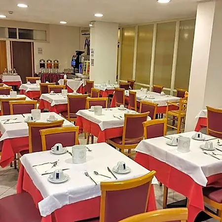 Regina Hotel 3*